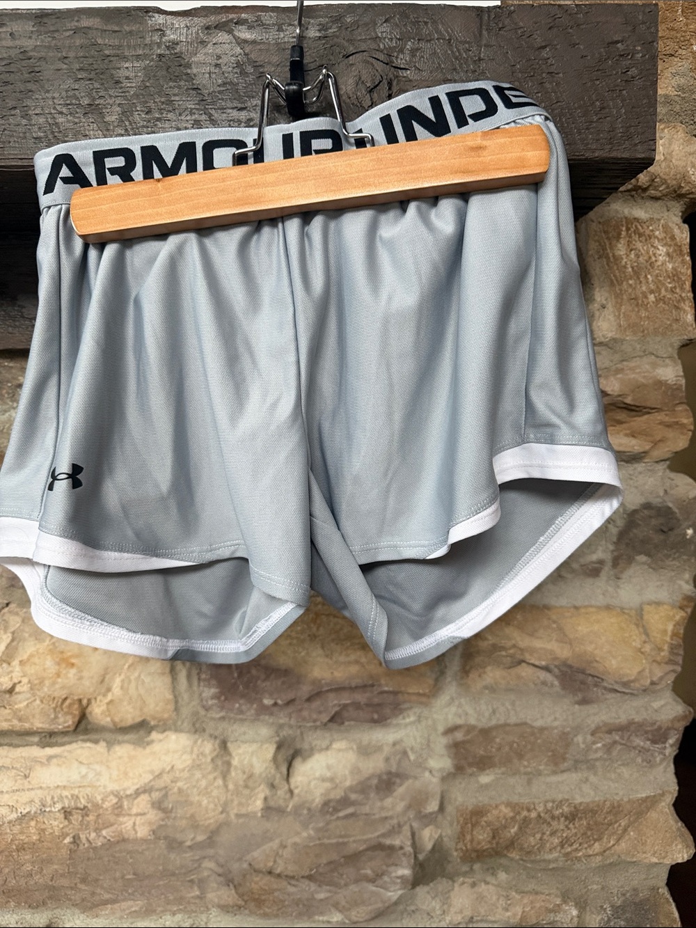 Under Armour Women’s Light Gray Performance Shorts